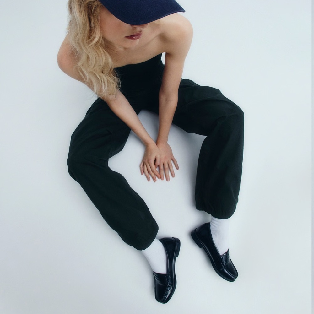 Aritzia Squad Pocket Parachute Pant in Black